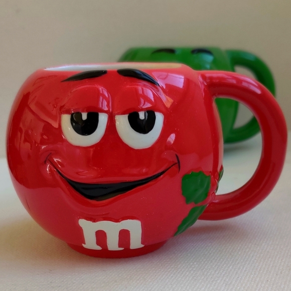M&M's Red and Green Holiday Character Mug Set New Condition - Picture 6 of 9
